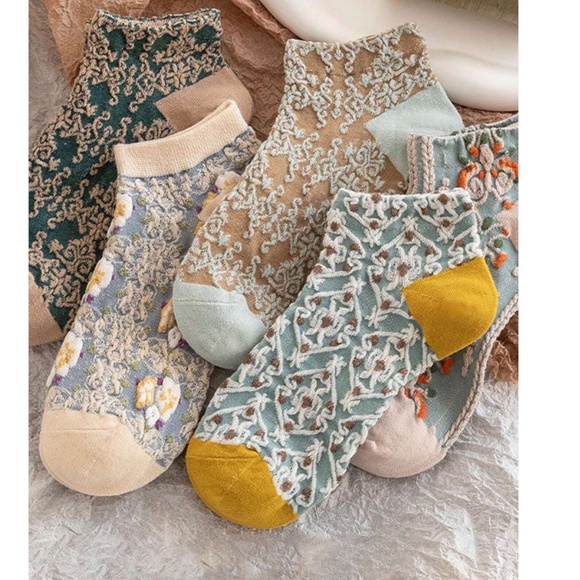 Colorful Textured Style Crew Sock set - Picture 3 of 3